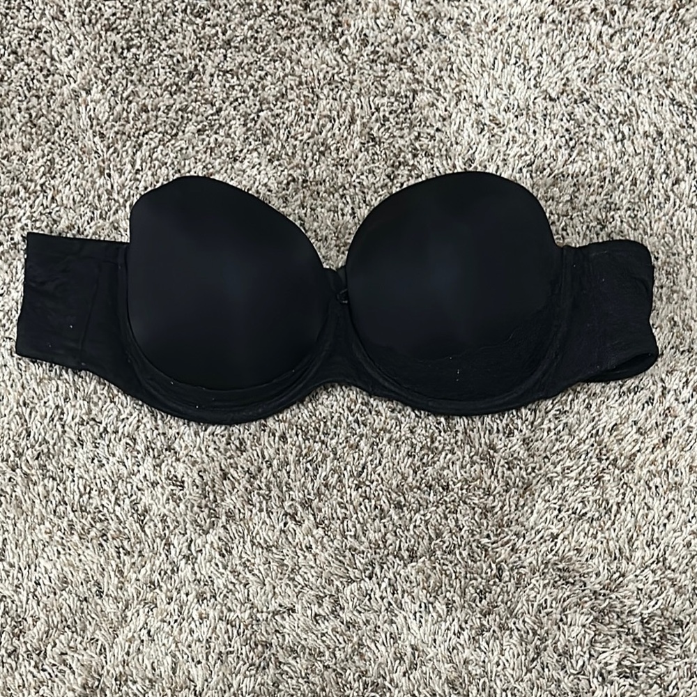 Black Strapless Bra